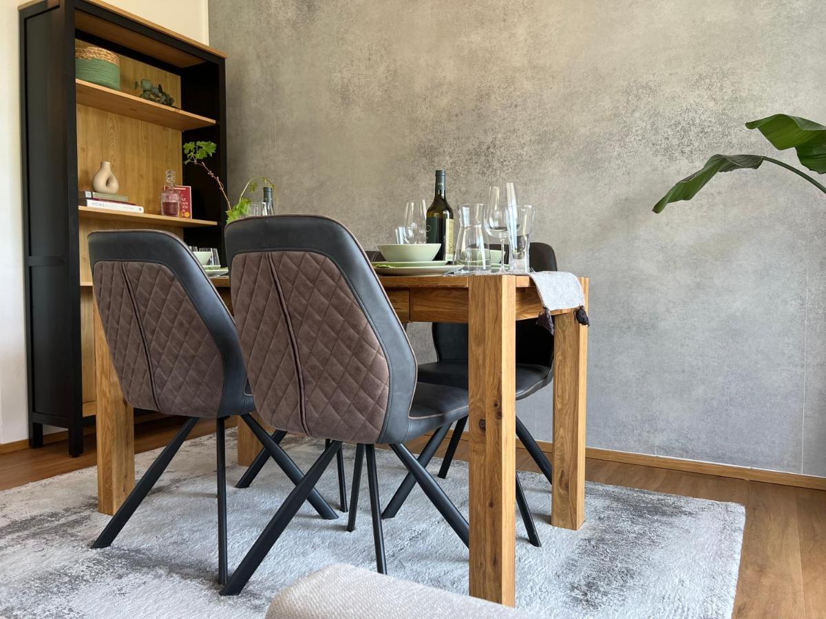 Designapartment Blue Sky -55M2-Free Parking & Wifi Graz Esterno foto