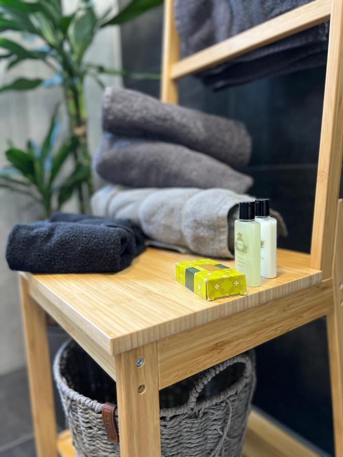 Designapartment Blue Sky -55M2-Free Parking & Wifi Graz Esterno foto